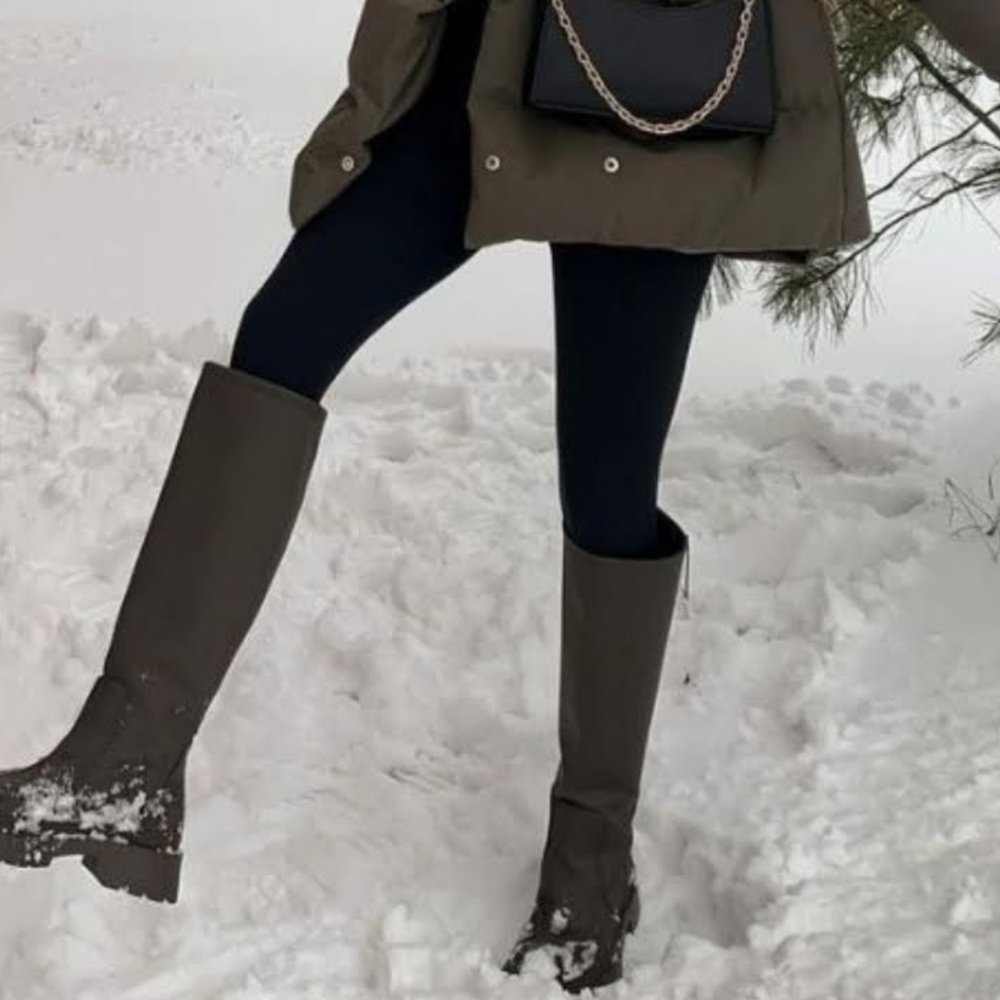 Laura Bellariva sage suede boots